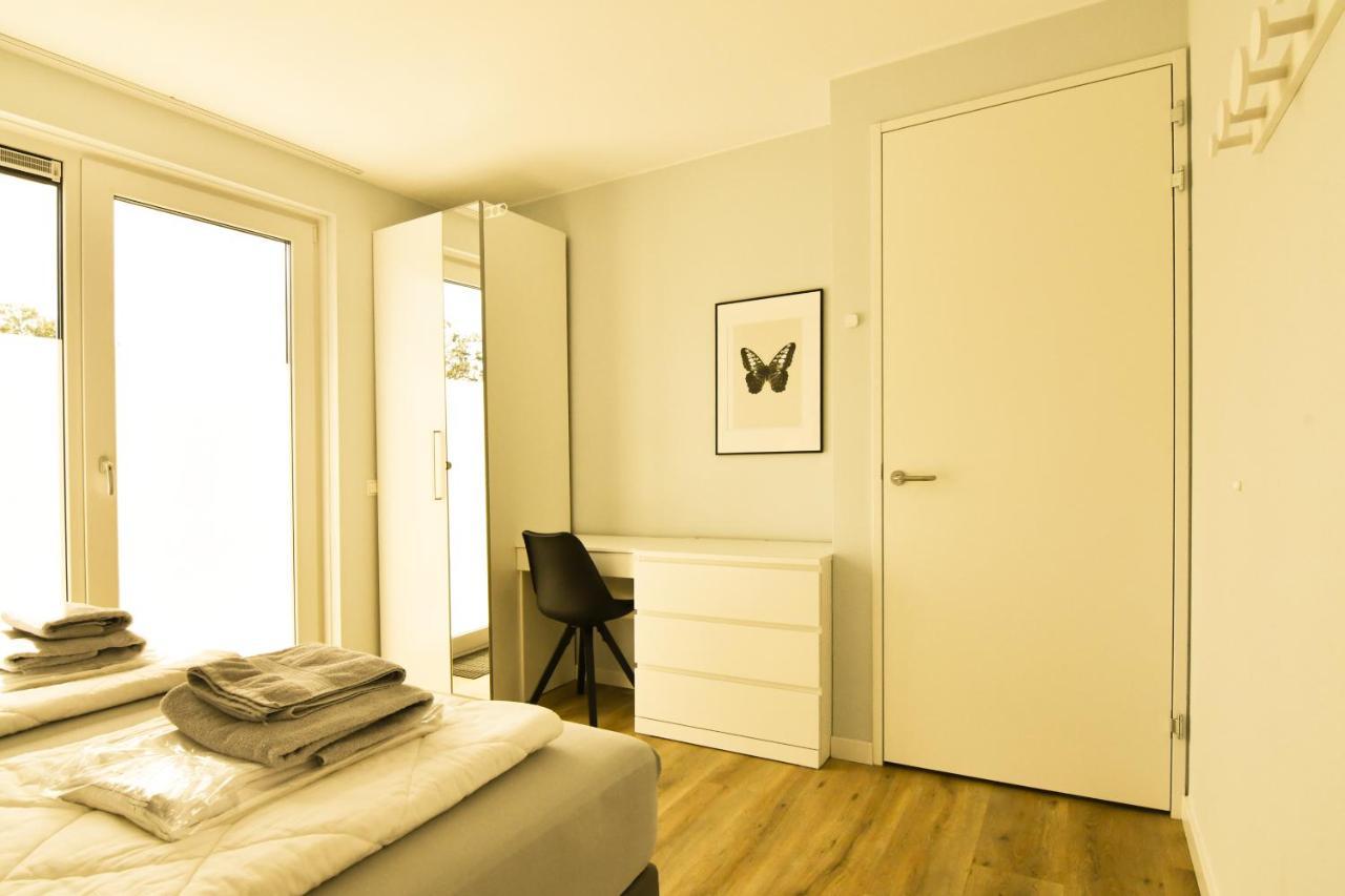 luxe Villa MaromaMistral Veerse Meer free 4 Ebikes BBQ Springkussen WIFI Kamperland Buitenkant foto