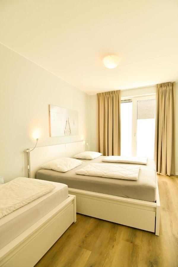 luxe Villa MaromaMistral Veerse Meer free 4 Ebikes BBQ Springkussen WIFI Kamperland Buitenkant foto